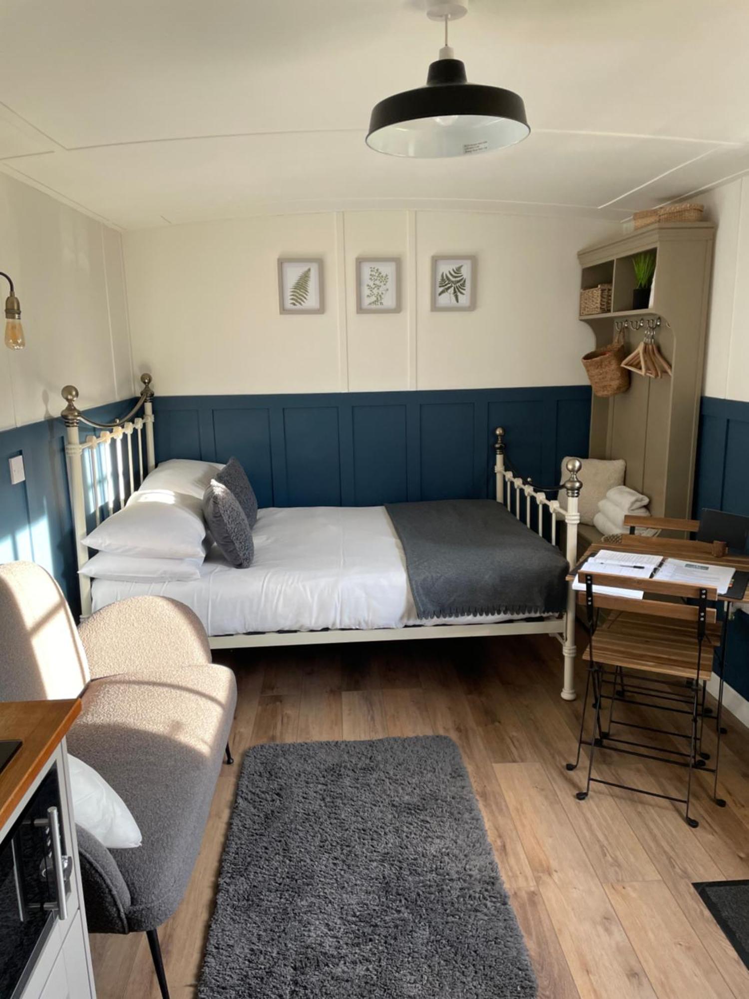 Rosemary Shepherds Hut, Clay Bank Huts Ingleby Greenhow Exterior photo
